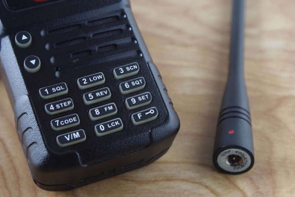 Walkie talkie with detachable antenna