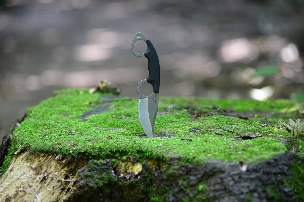 bushcraft knife